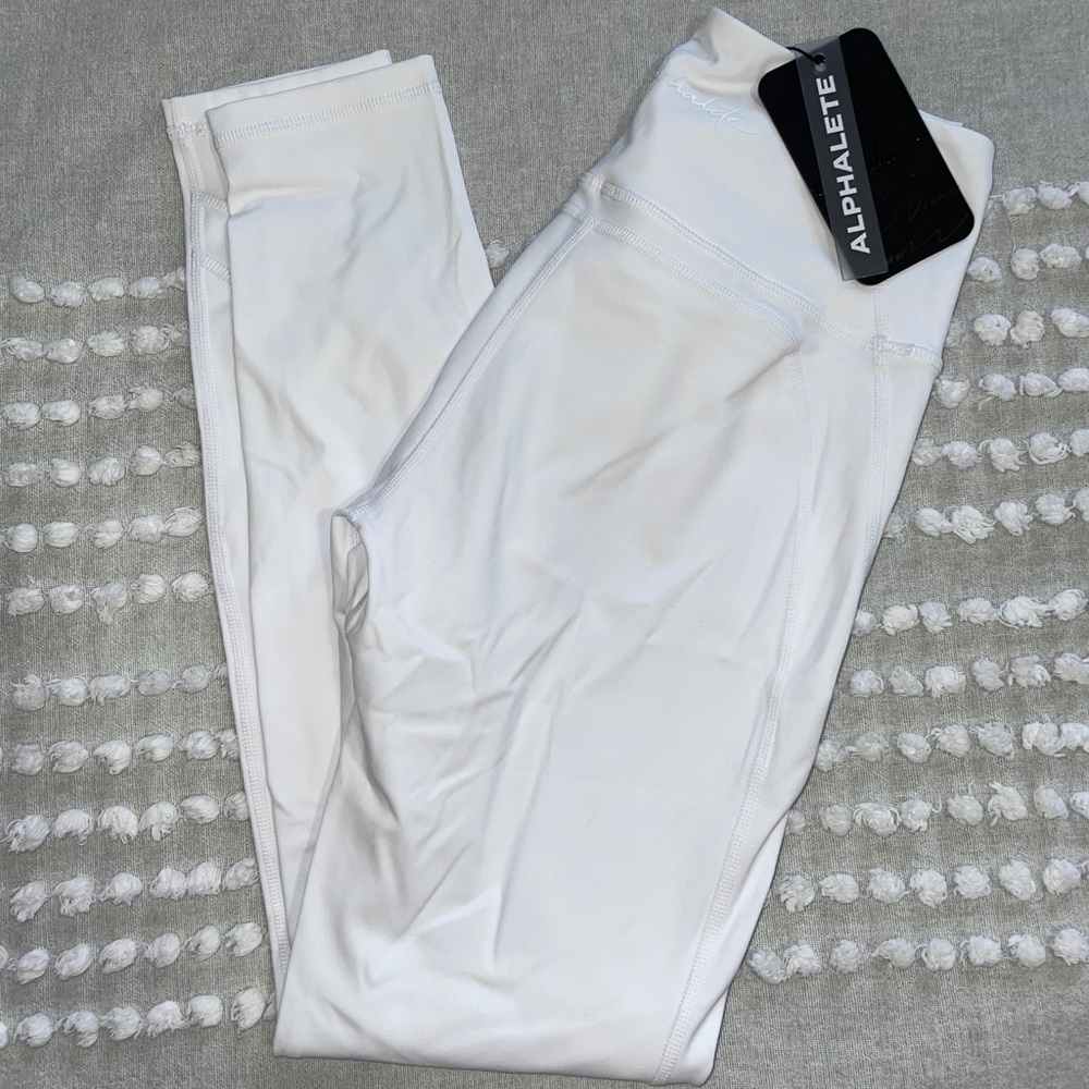 Alphalete Pulse Surge White